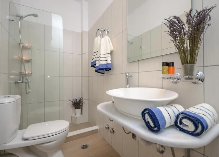 Diogenis * Naxos City