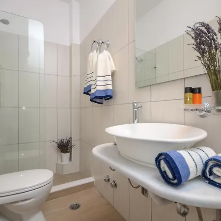 Diogenis * Naxos City