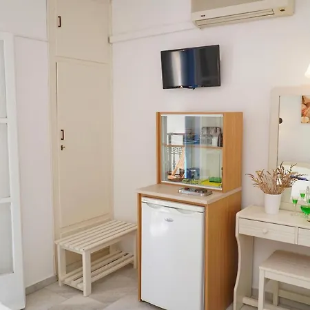 Diogenis Hotel *